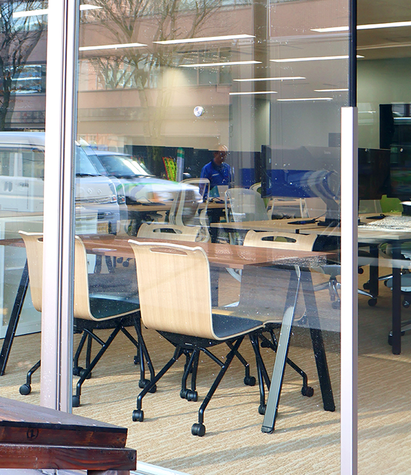 ギャラリー：窓辺